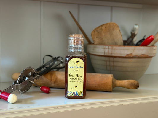 16 OZ RAW CLOVER HONEY - GLASS BOTTLE **SHIPPING NOT AVAILABLE**MUST PICK UP AT FARM STORE!