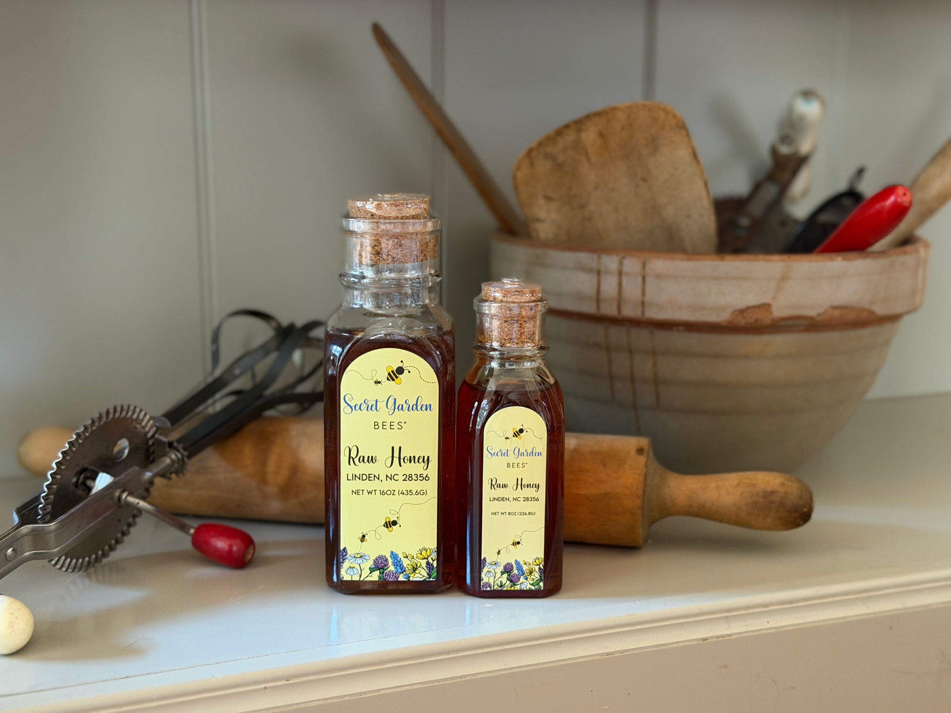 8 OZ RAW CLOVER HONEY - GLASS BOTTLE **SHIPPING NOT AVAILABLE**MUST PICK UP AT FARM STORE!